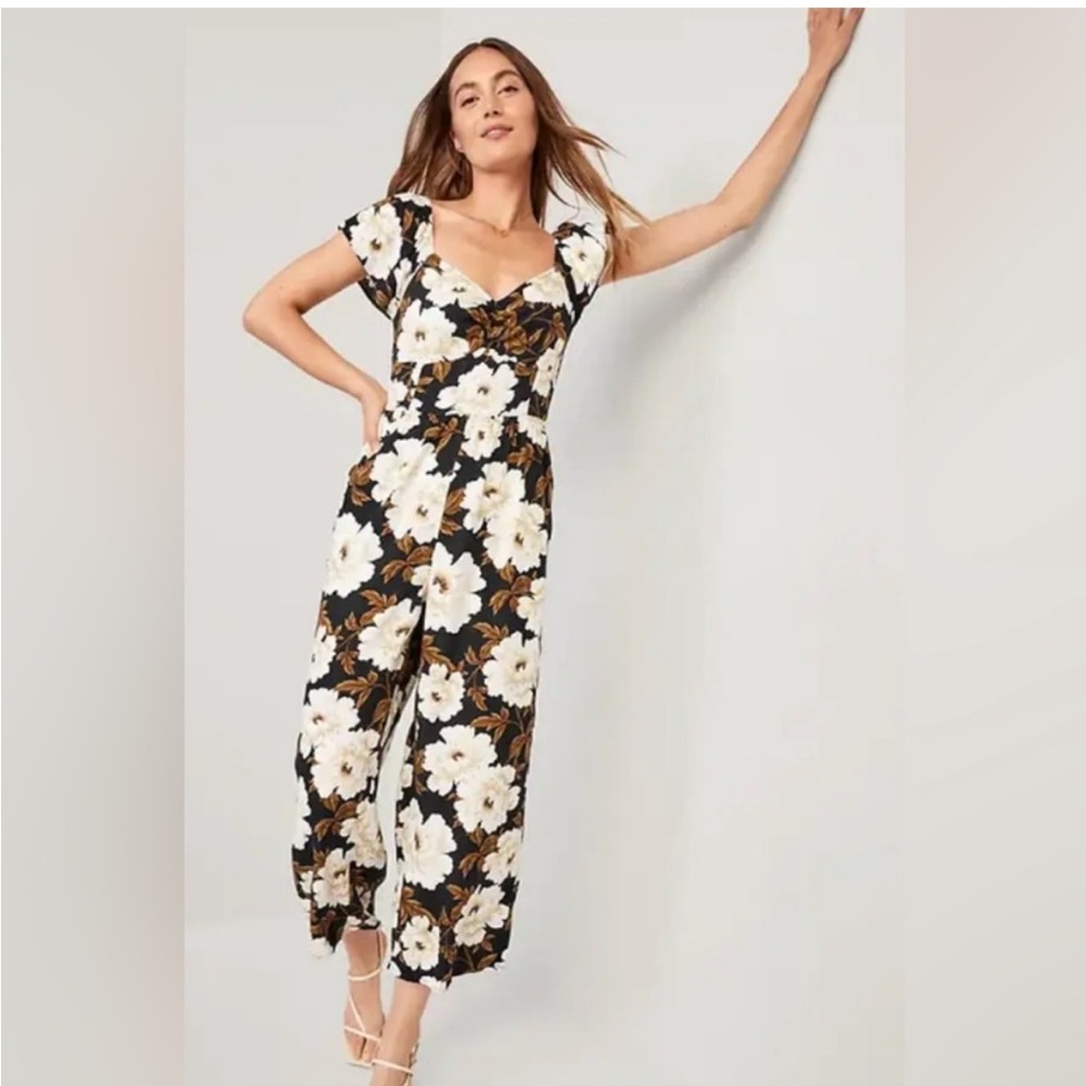 Old Navy Jumpsuit | Floral Jumpsuit